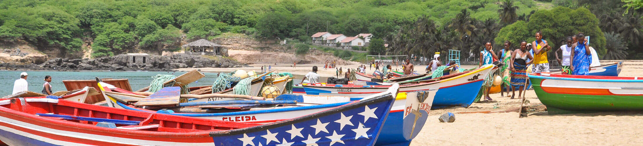 Santiago - Fischerboote in der Bucht von Tarrafal