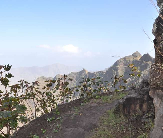 Kapverden - Trekking  Insel Santo Antão im Nordosten: Abstieg nach Chã'n Pedra