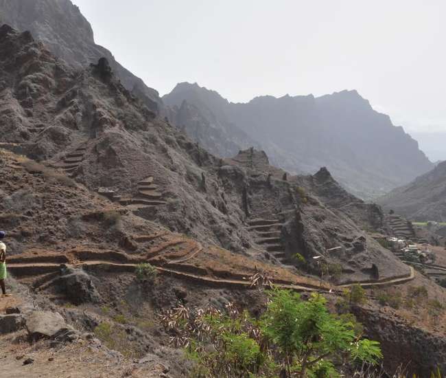 Kapverden - Trekking Insel  Santo Antão  im Nordosten: Blick zurück ins Tal von Ribeira Grande