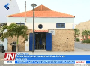 Screenshot Nachtjournal RTC von der Berichterstattung zur Wiedereröffnung der Kunstgalerie auf Sal